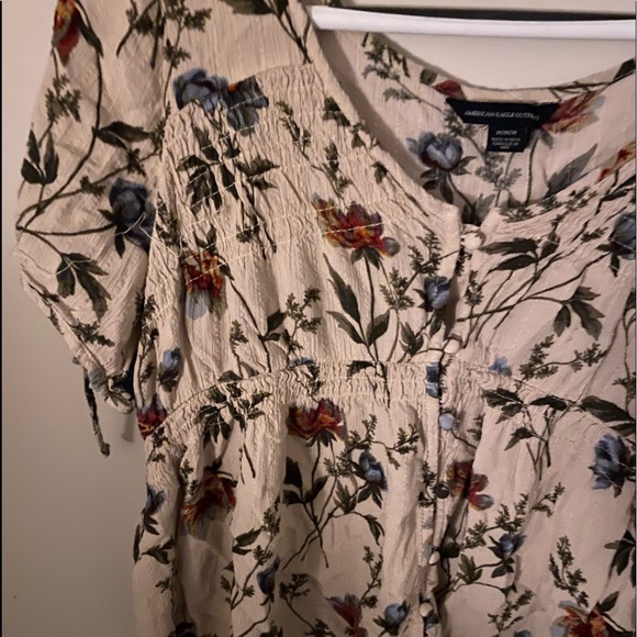 American Eagle Floral Top - Picture 2 of 5
